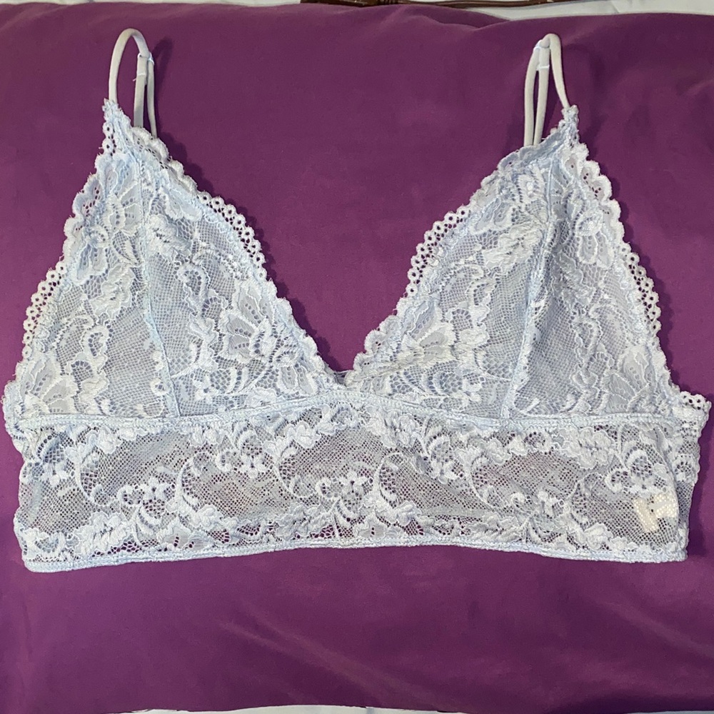 Elegant Lace Bralette in White